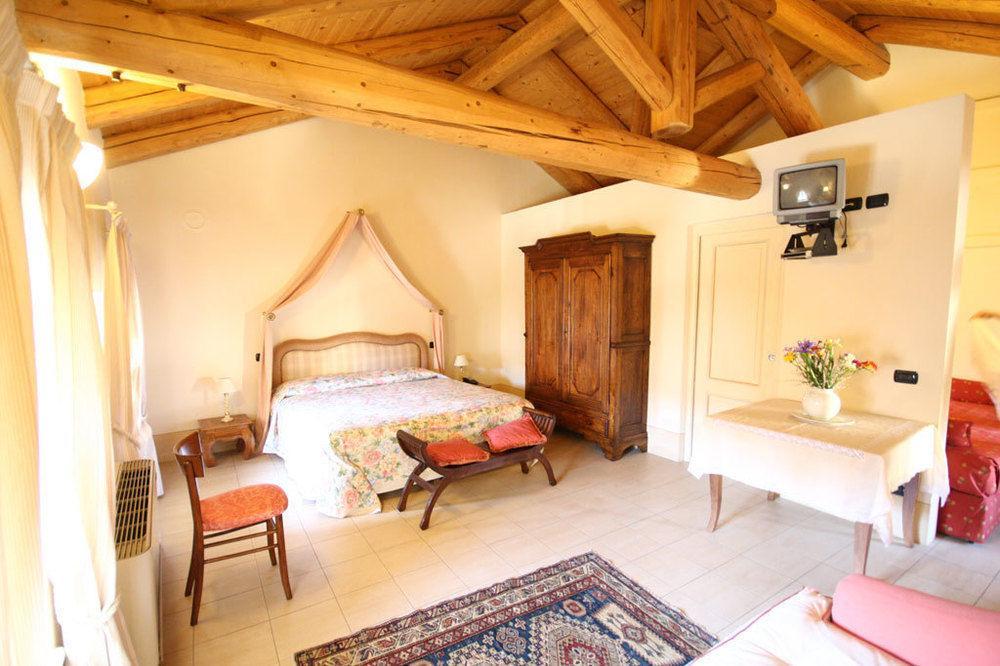 B&B Fior Di Farine La Morra Exterior foto